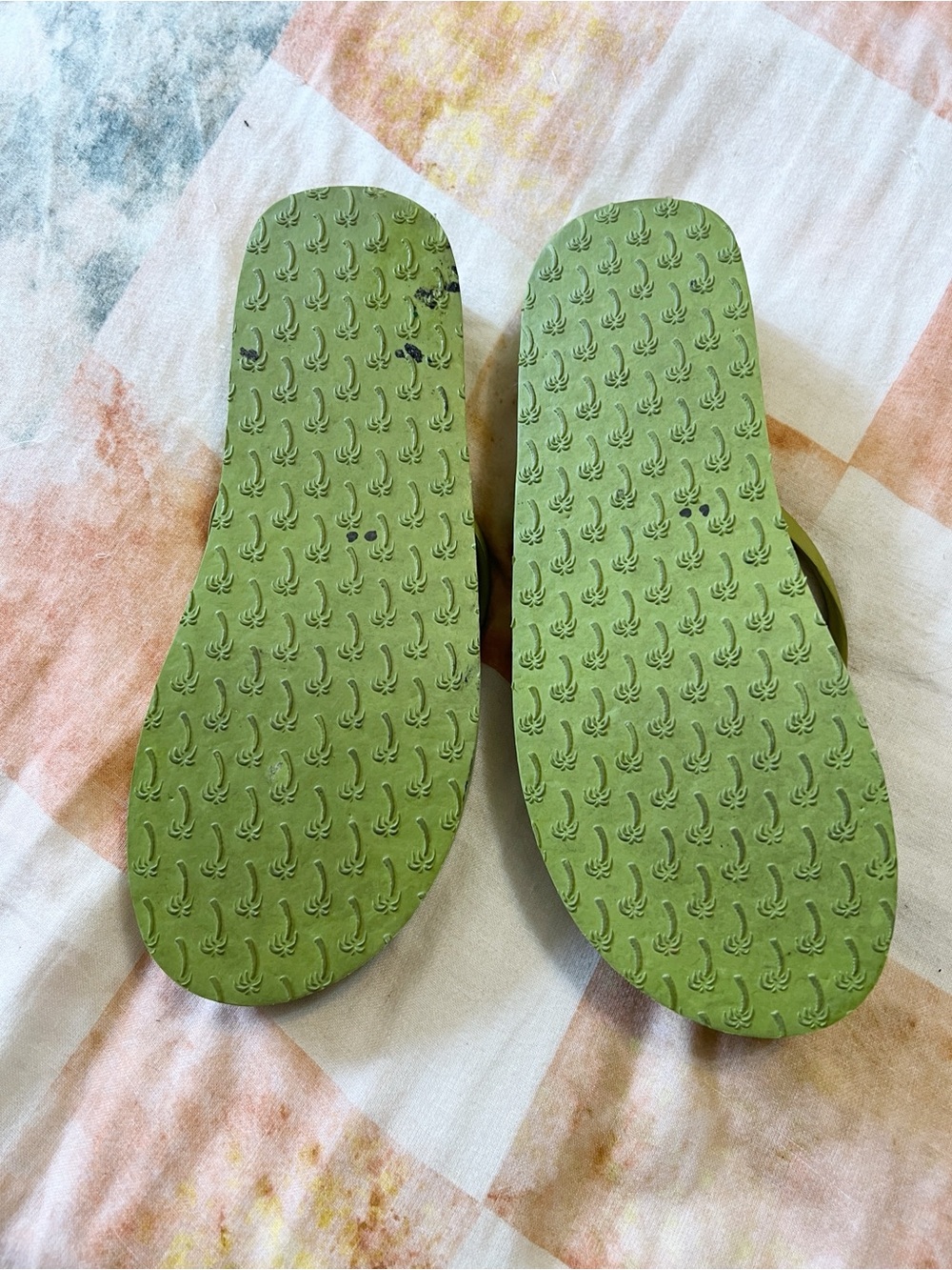 Curfew Olive Green Platform Flip Flop Sandals - Picture 5 of 6